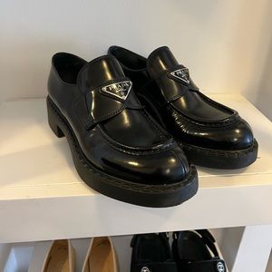 Prada Logo Loafer sz 36.5 Black